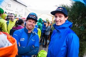 Mitch Riley (USA3) und Che Golus (AUS) unterhalten sich in der Athletes Area ä zooom / Harald Tauderer